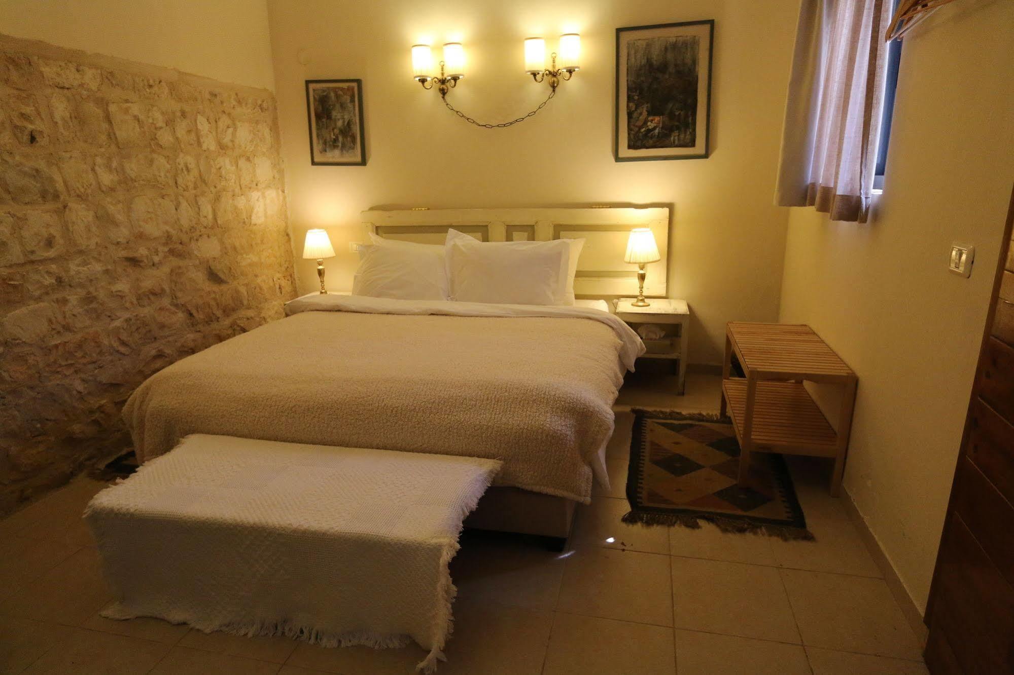 Shulamit Yard Hotel Ros Pinna Kültér fotó